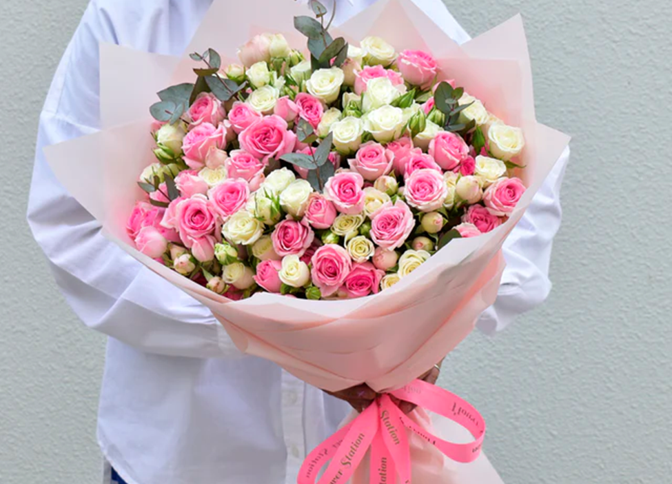 Gift Flowers on Valentine Day